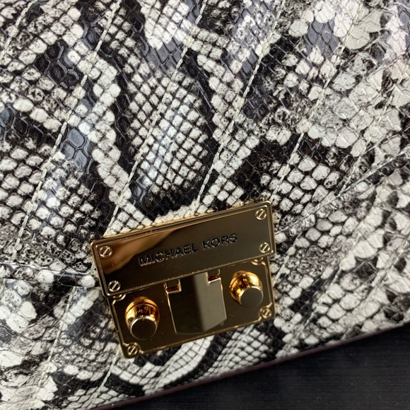 Michael Kors Rose SM Shoulder Crossbody - Picture 2 of 10